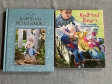 2 Bücher Claire Garland Knitting Peter Rabbit/Knitted Bears Bären stricken engl.