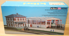 Kibri 9350 Bausatz Set Bahndienstgebäude E-Lok Halle dreiständig H0, 1:87