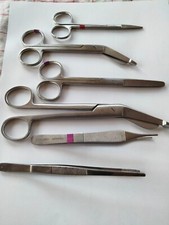 OP Besteck, vier verschiedene Scheren, 2 Pinzetten, prima Ware , Hausapotheke