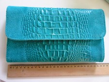 wunderschöne  Handtasche - Pochette - Clutch türkis/ grün  -  Leder ! mit  Schal