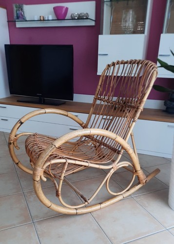 Alter rattan schaukelstuhl - alter, rattan-schaukelstuhl