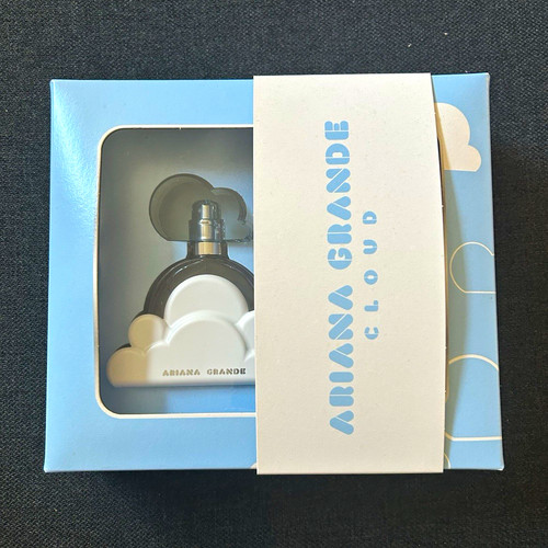 Ariana grande cloud - grande, de