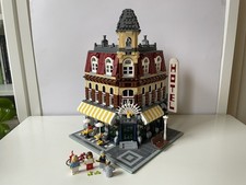 LEGO Cafe Corner Modular