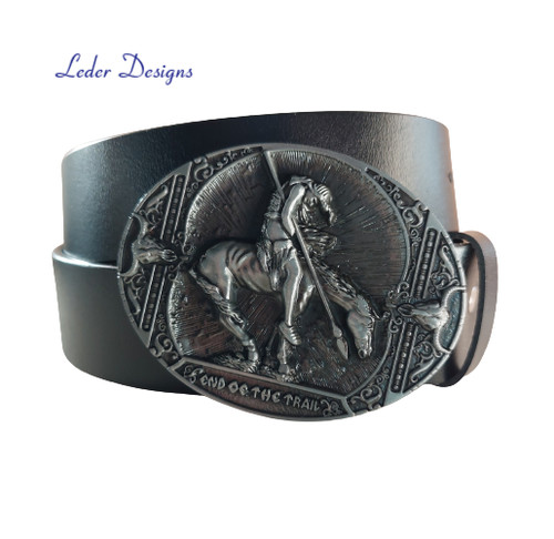 Schwarzer ledergürtel - schwarzer,