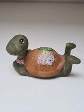 Kleine, süße Schildkröte mit Schleife Figur Aufstellfigur Sammeln Tierfigur 