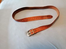 Ledergürtel, Hellbraun, Blumendekor, 135 cm lang, 3,5 cm breit