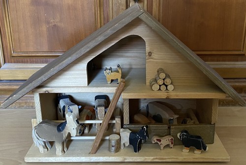 Trauffer holzstall mit - or.,