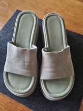 H&M Damen Schuhe Sandale Velour Salbei Grün Gr. 42