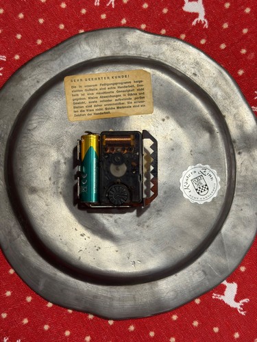Charmante zinnteller wanduhr - charmante, zinnteller-wanduhr
