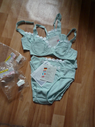Set türkisblau und 2 - bh-set, bh