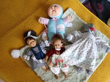 4 verschiedene Puppen