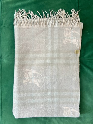 Burberry 100 cashmere made - 100%, in