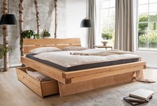 Balkenbett mit Bettkästen