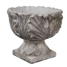 Pflanzkübel aus Steinguss im