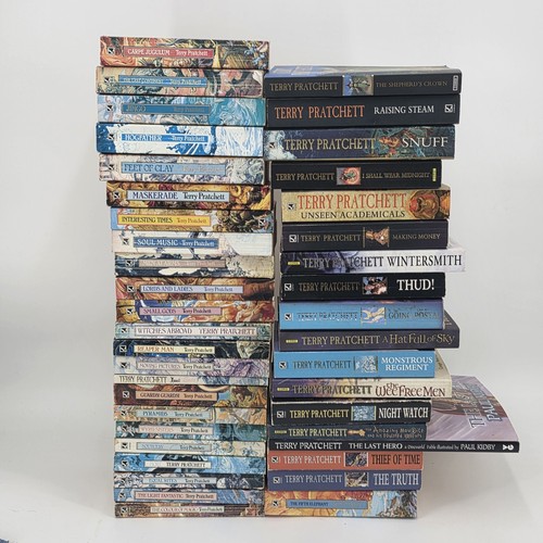Terry pratchett discworld - pratchett,