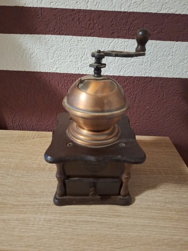 Kaffeemühle alt antik