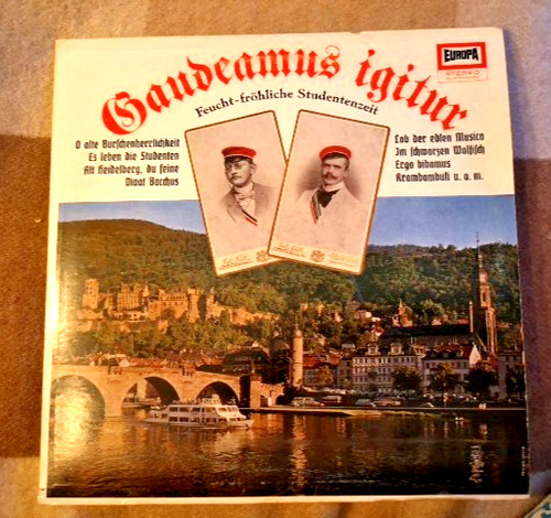 Gaudeamus igitur - gaudeamus,