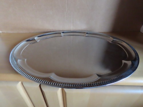Servierplatte metall silbern - servierplatte,