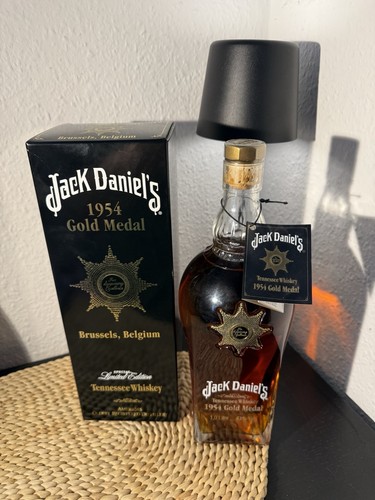 Jack daniels gold medal - medal, 1954