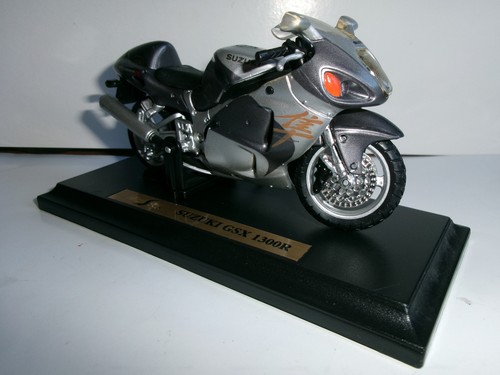 Suzuki gsx 1300 hayabusa - suzuki,