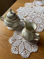 Milchkännchen und Zuckerdose