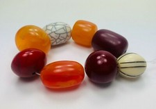 8 Perlen Resin Harz Vintage