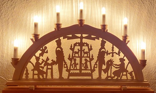 Lichterbogen pyramide 59 - lichterbogen,