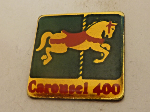 Pin badge karussell - badge,