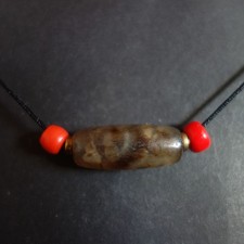 Klassische, alte Amulett-Kette aus Nepal mit gutem DZI und echten Padre-Perlen