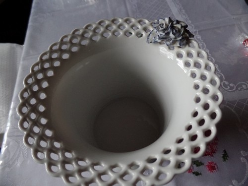 Verkaufe eine schale oder vase - eine,