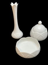 Höchst  Porzellanmanufaktur Vase, Schale, Deckeldose Bandmuster weiß