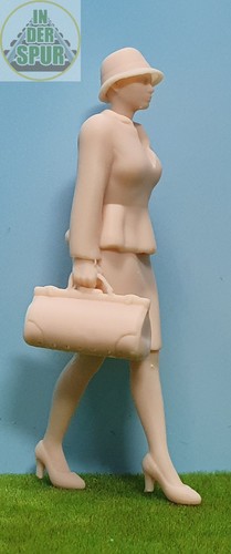 Modellbahnfigur clara reisende - modellbahnfigur,
