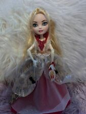 Ever After High Doll APPLE WHITE Thronecoming Mattel
