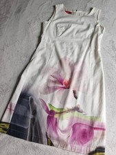 Sommerliches Etuikleid von