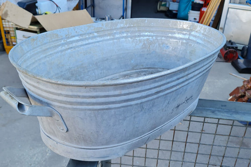 Alte alu wanne pflanzkübel - alu,