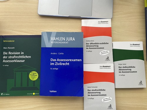 Jura lehrbücher referendariat - jura,