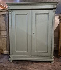 Antiker Schrank Weichholz Kleiderschrank oliv