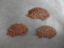 Wachsornament, Wachskunst, Igel, Kerze selbst gestalten