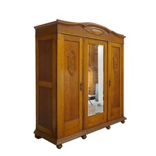 Kleiderschrank antik