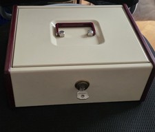 Burg-Wächter Geldkassette Abschließbar, 1 Schlüssel 27x22x11 cm