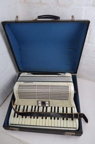 Antikes hohner tango aus - antikes,
