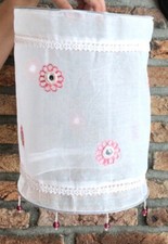 Schöner transparent rosa Lampenschirm mit Perlen und Spiegeln Boho indisch rund