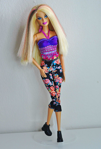 Barbie fashionistas 2010