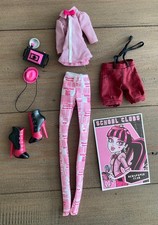 Monster High Draculaura School