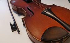 Geige Violine und Bogen Antik