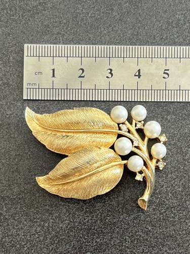 Vintage trifari brosche - vintage,