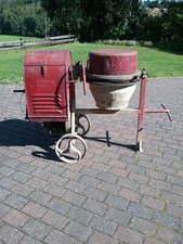 Alter Lescha Mischer mit 2 Takt Benzinmotor und Winde