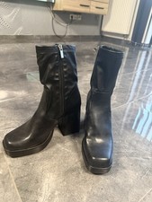 Damen High Heel Stiefeletten Schwarz Plateau Gr.40 hoher Absatz PULL&BEAR