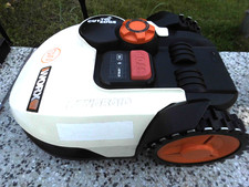 Rasenroboter Worx WR106Si.1 ink. Ladestation und 2. Neuen Akku