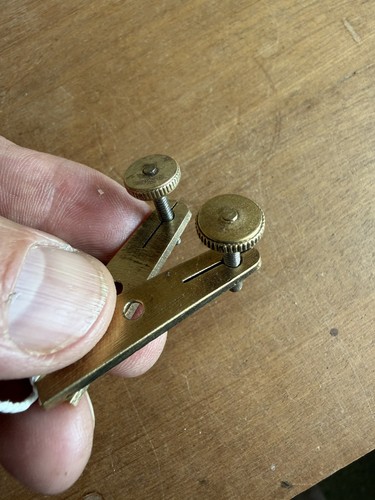 Abstandshalter wanduhr - abstandshalter,